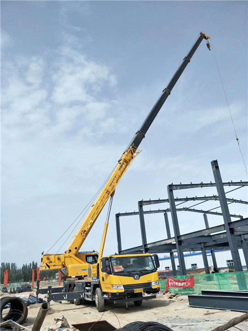 唐县超高层建筑钢结构吊装案例